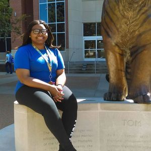 Meet your Posher, Cydney